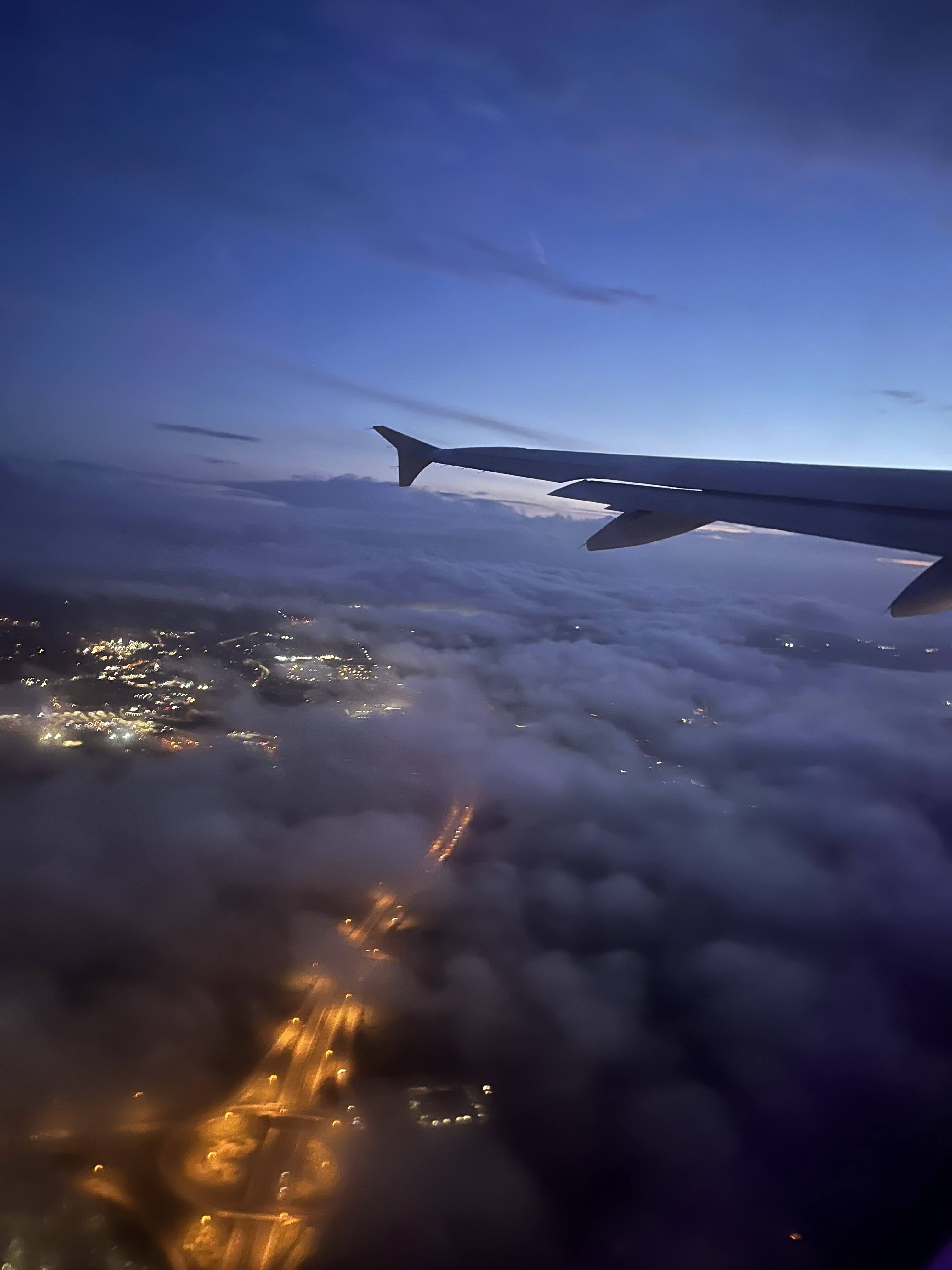 Aer Lingus Airbus A320 wingview on takeoff from Dublin to Amsterdam